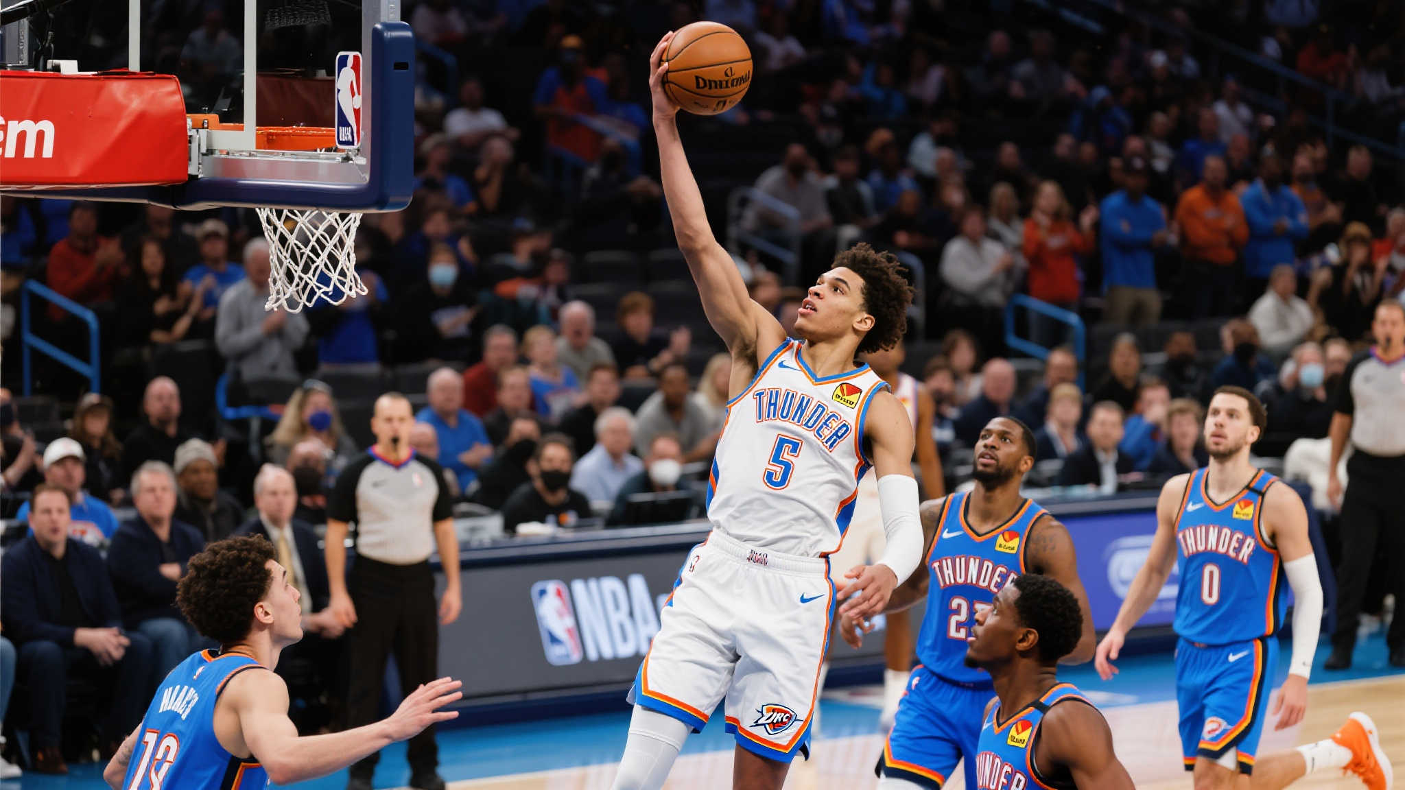 杰威远程制导，霍姆格伦单臂轰炸，雷霆末节握双位优势